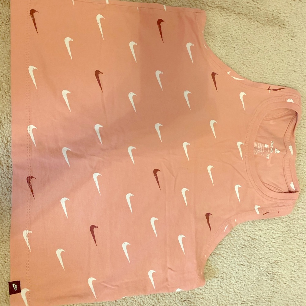 Nike crop top tank!